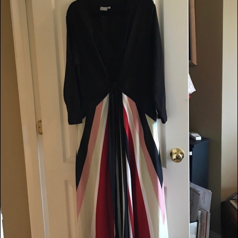 Eshakti maxi dress.